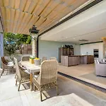 Luxury Villa Pal With 5 Bedrooms