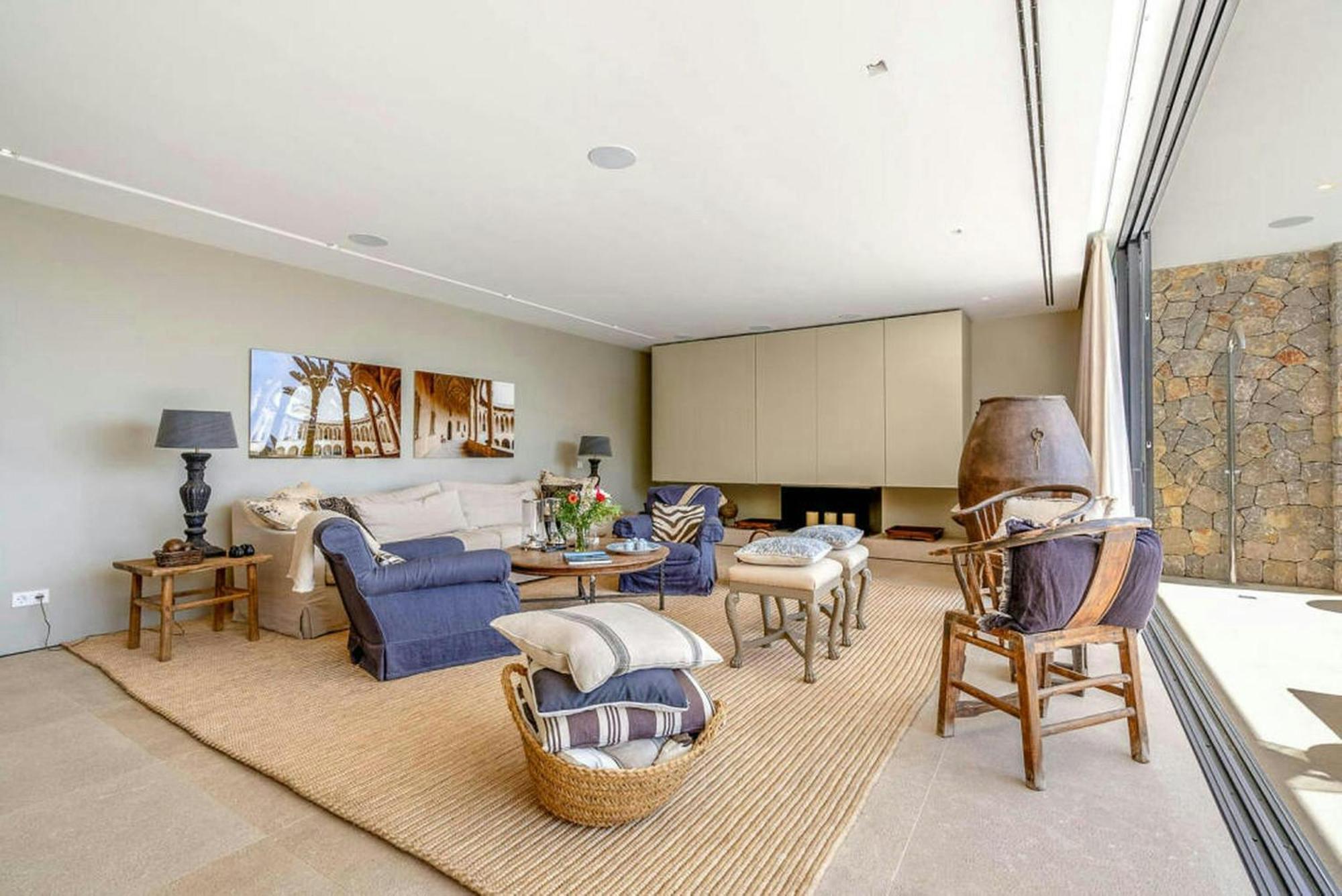 Villa Luxury Pal With 5 Bedrooms *