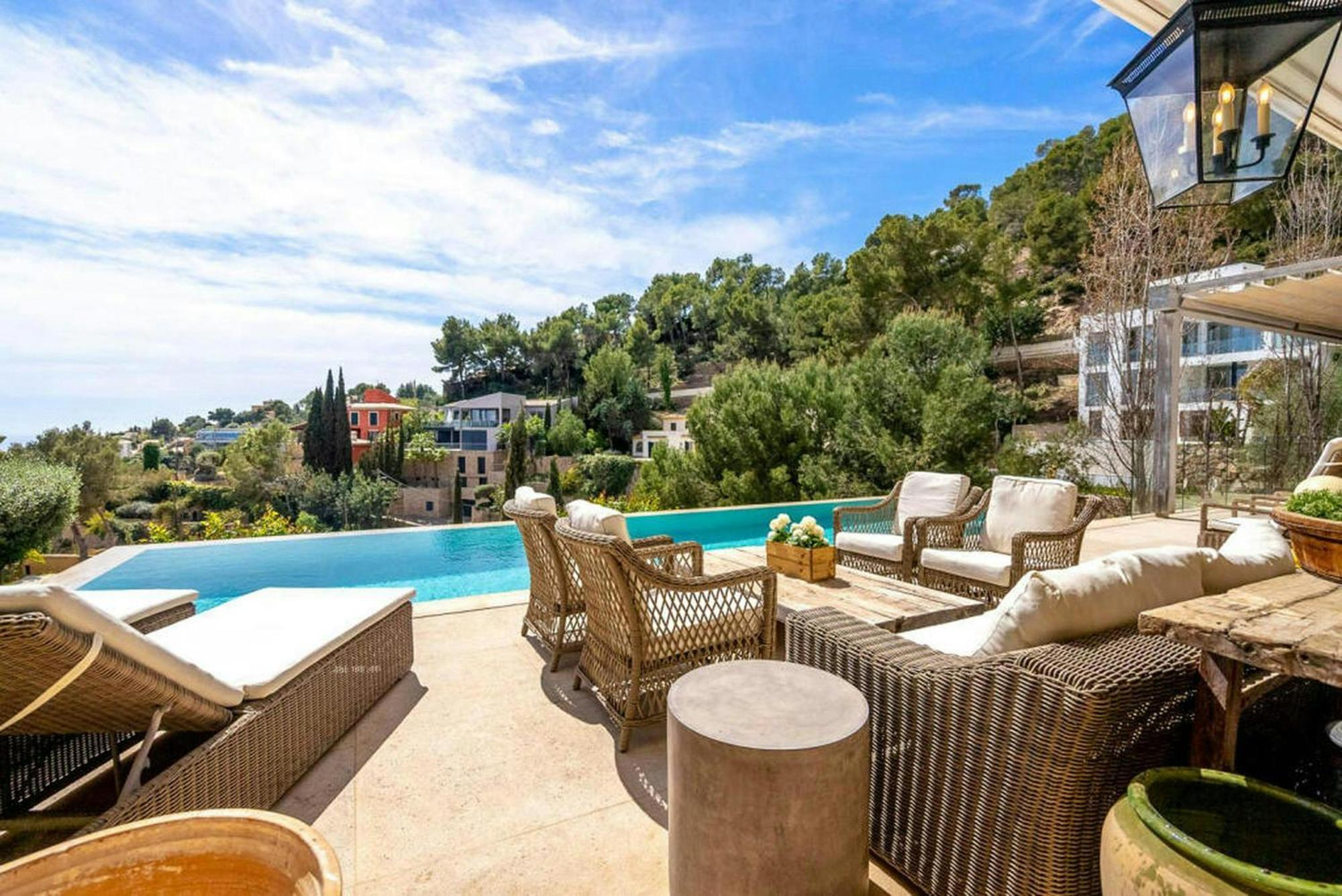 Luxury Pal With 5 Bedrooms